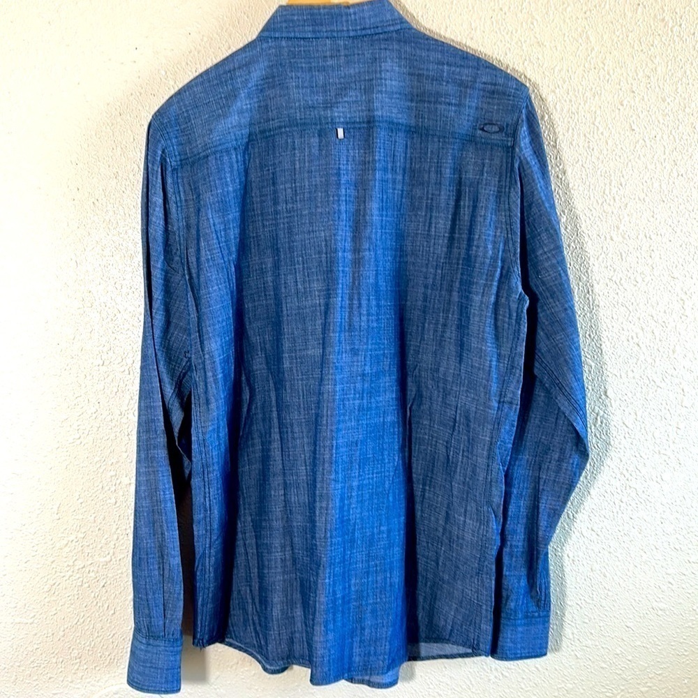 OAKLEY Casual Long Sleeve Button Up Shirt. - Picture 6 of 8